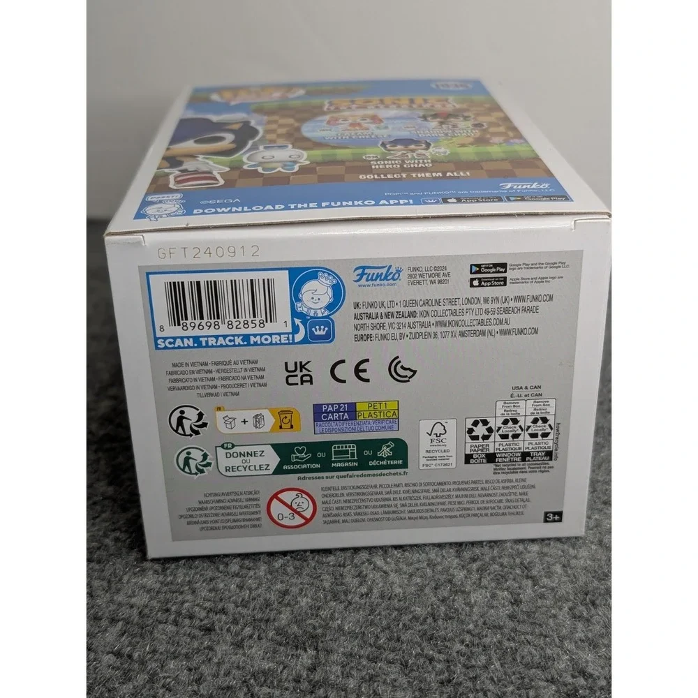 Funko‎ Pop! Vinyl: Sonic the Hedgehog Sonic with Chao (Flocked) Target Exclusive